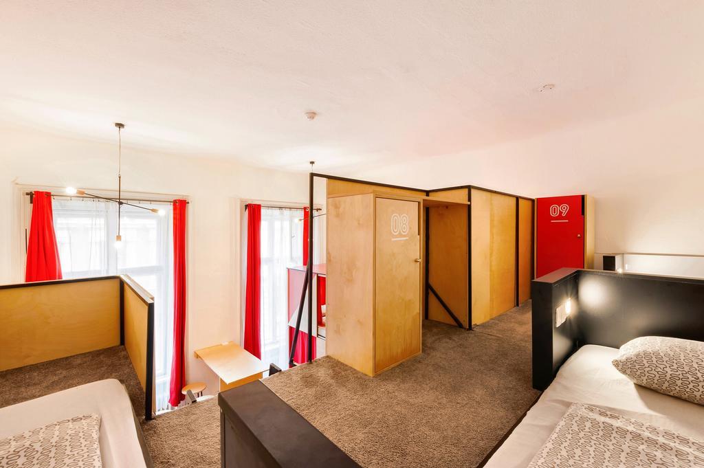 Adagio Hostel 1.0 Oktogon Budapest Exterior photo