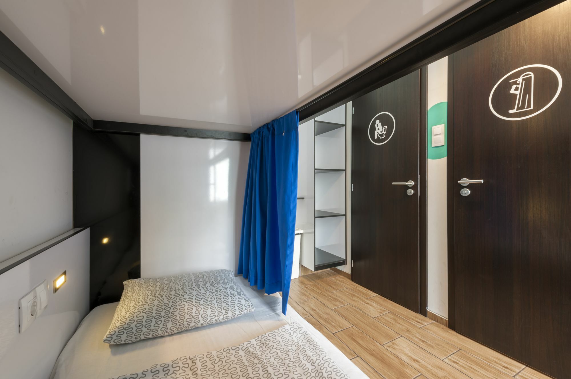 Adagio Hostel 1.0 Oktogon Budapest Exterior photo
