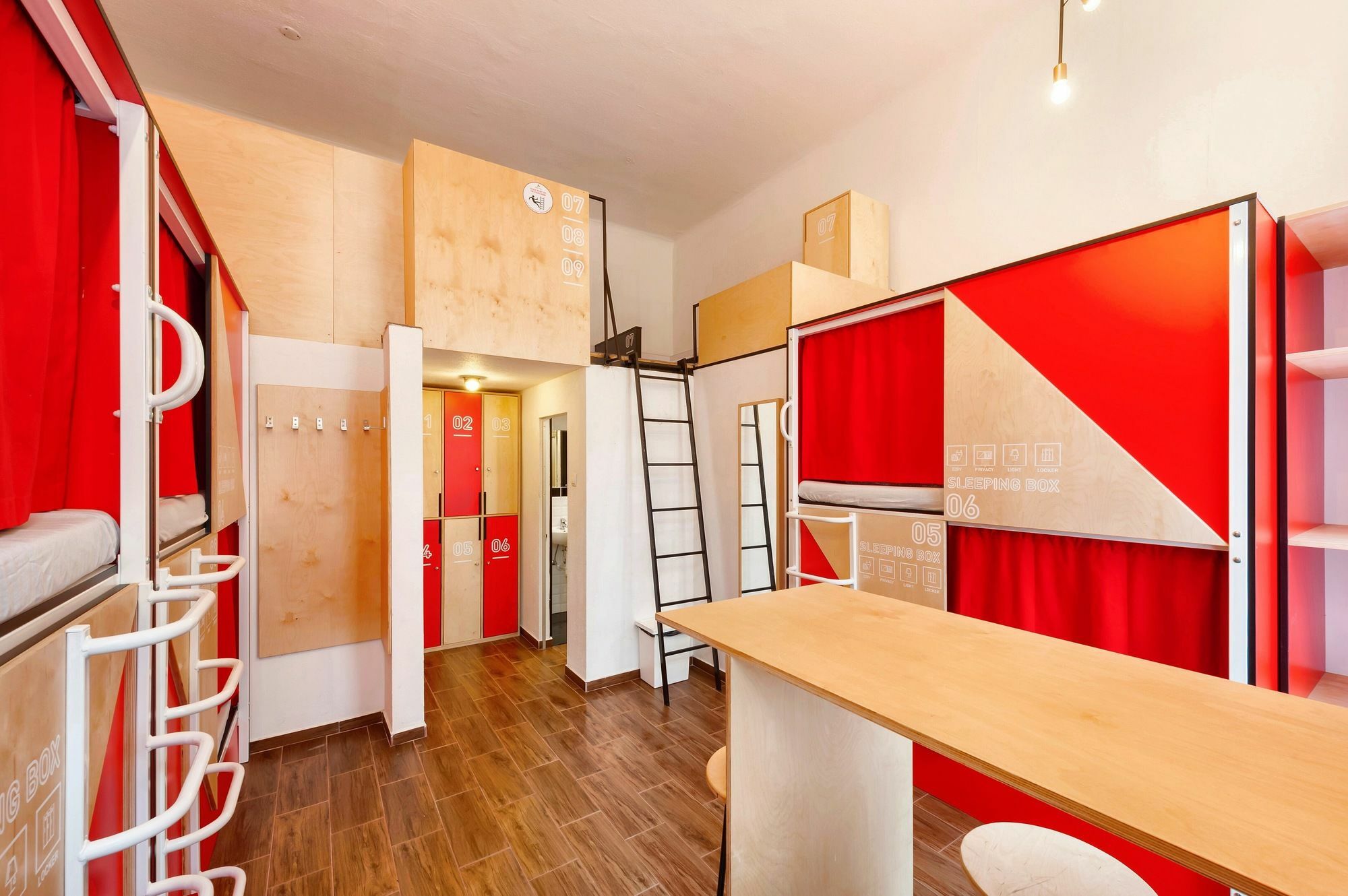 Adagio Hostel 1.0 Oktogon Budapest Exterior photo